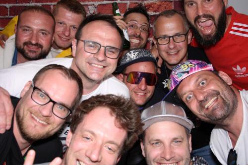 2024-04-06 232734493